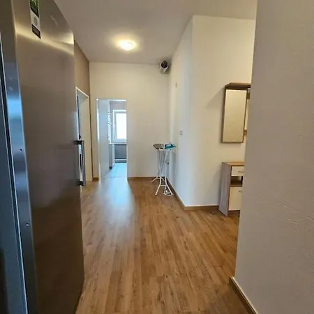 7-10 Apartament