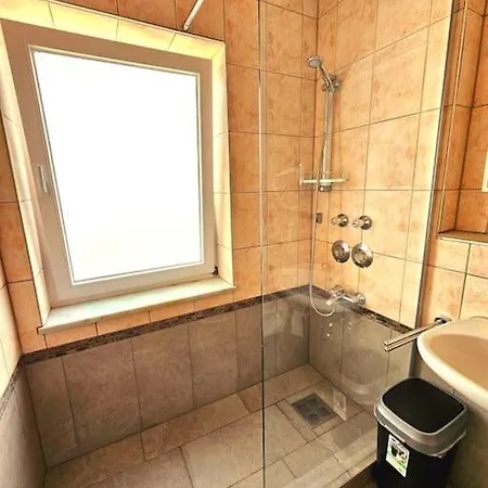 Apartament 7-10
